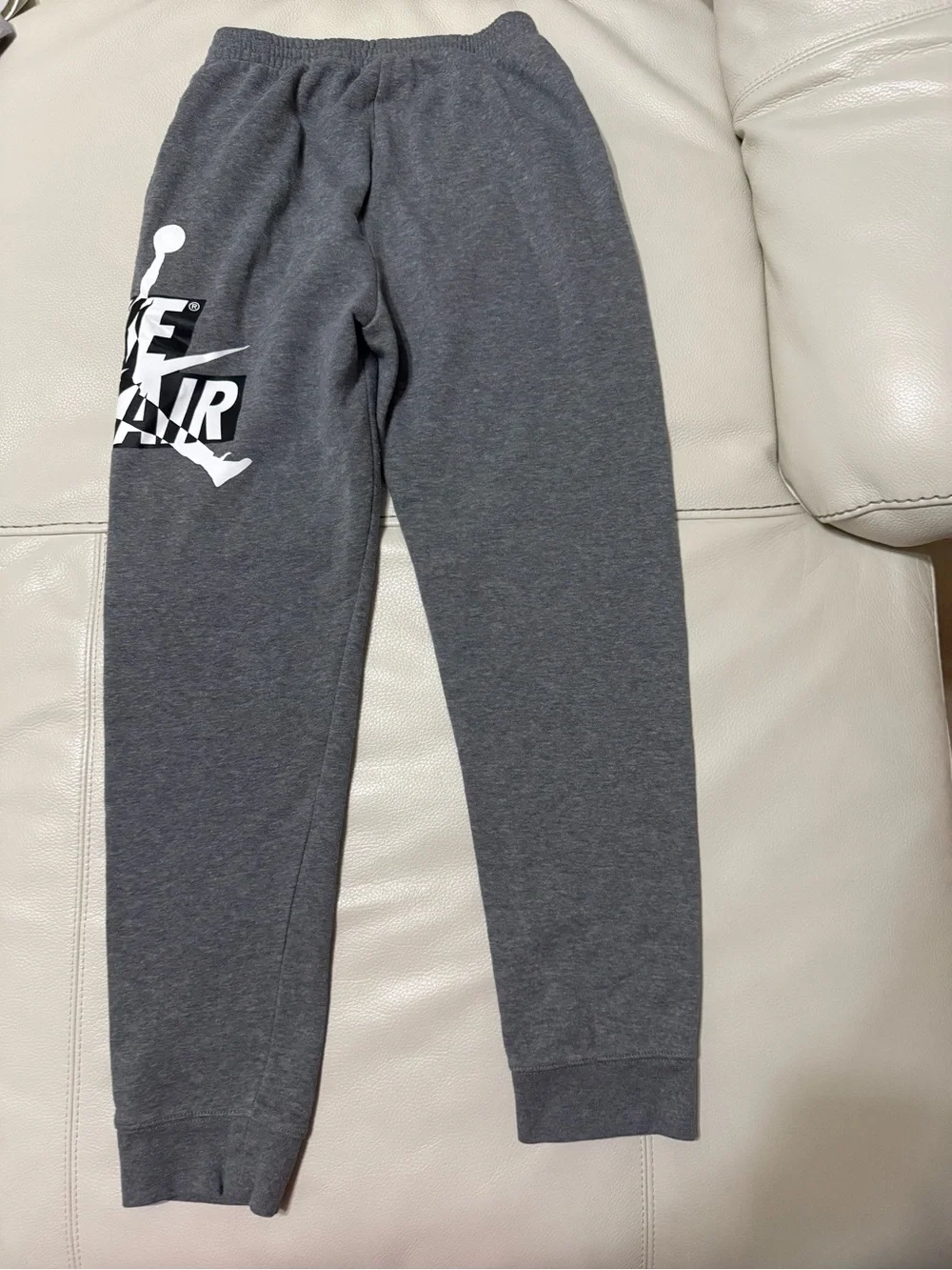 Nike Gray Logo Jogger Pants for Kids with White Swoosh Size XL 13-15 - Picture 2 of 5